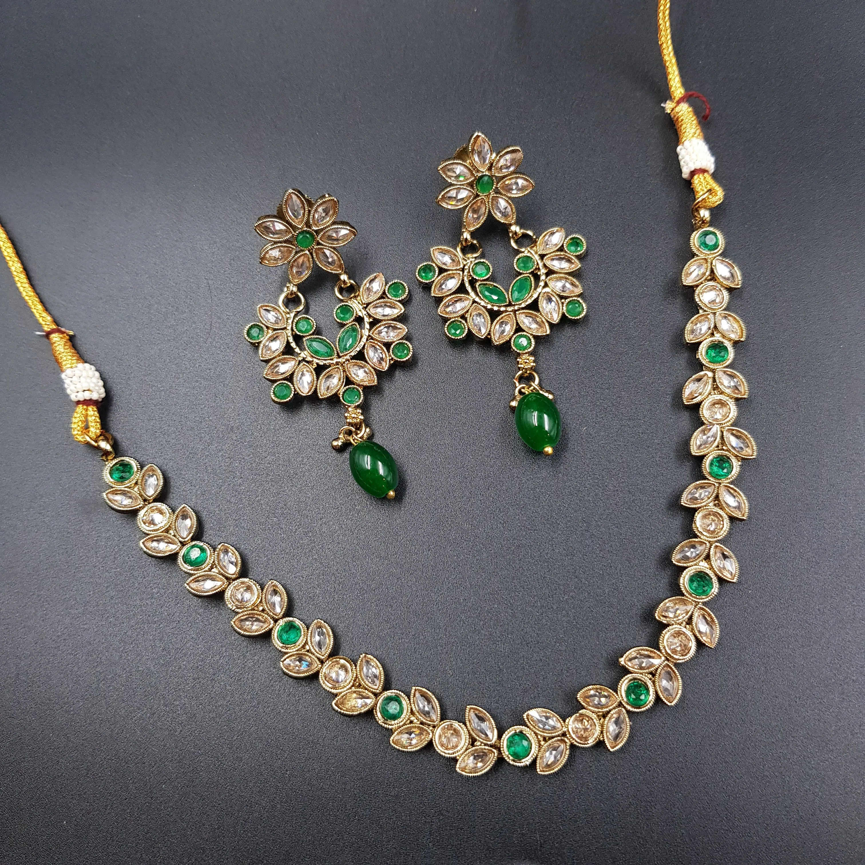 Round Neck Antique Necklace Set 3667-28