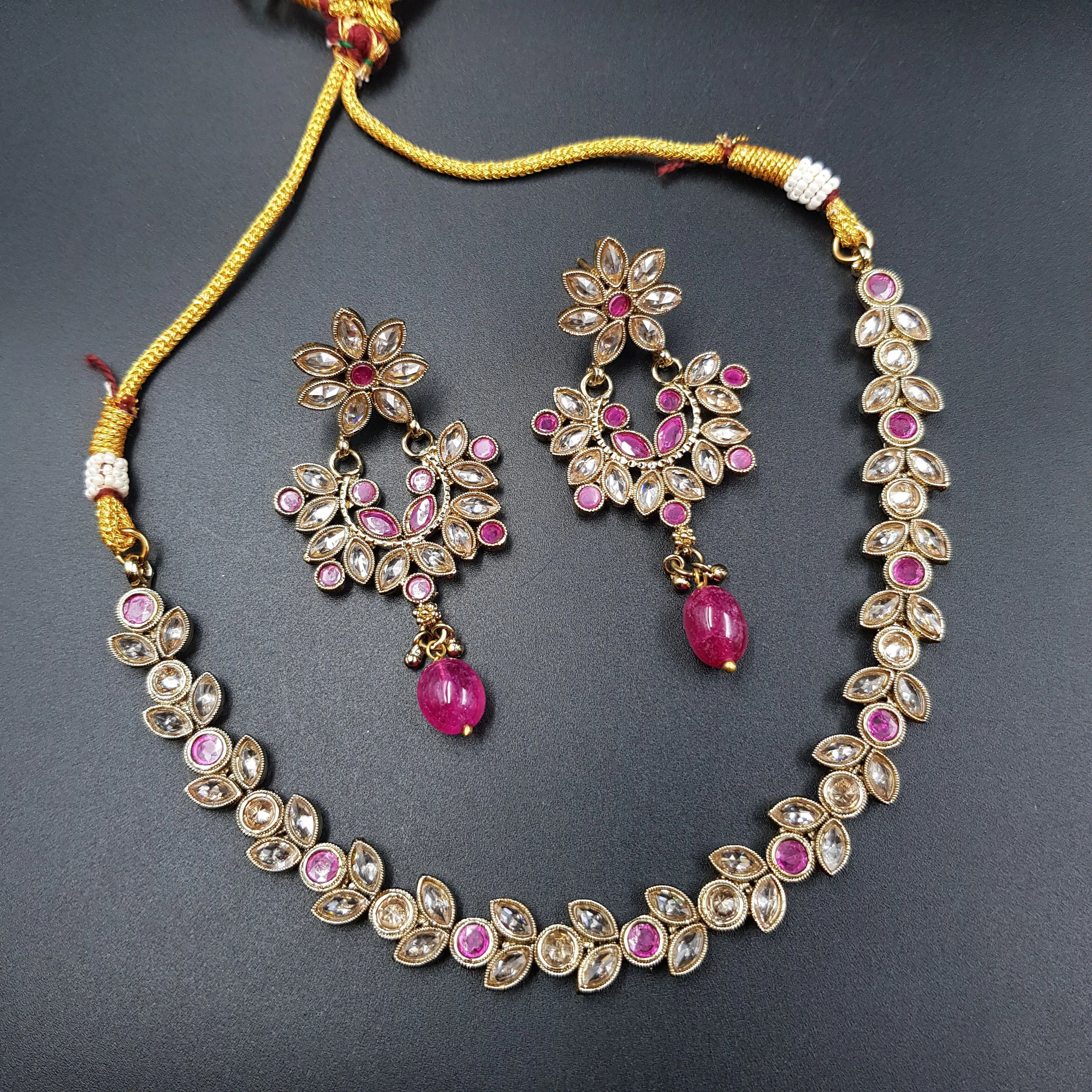 Round Neck Antique Necklace Set 3667-28