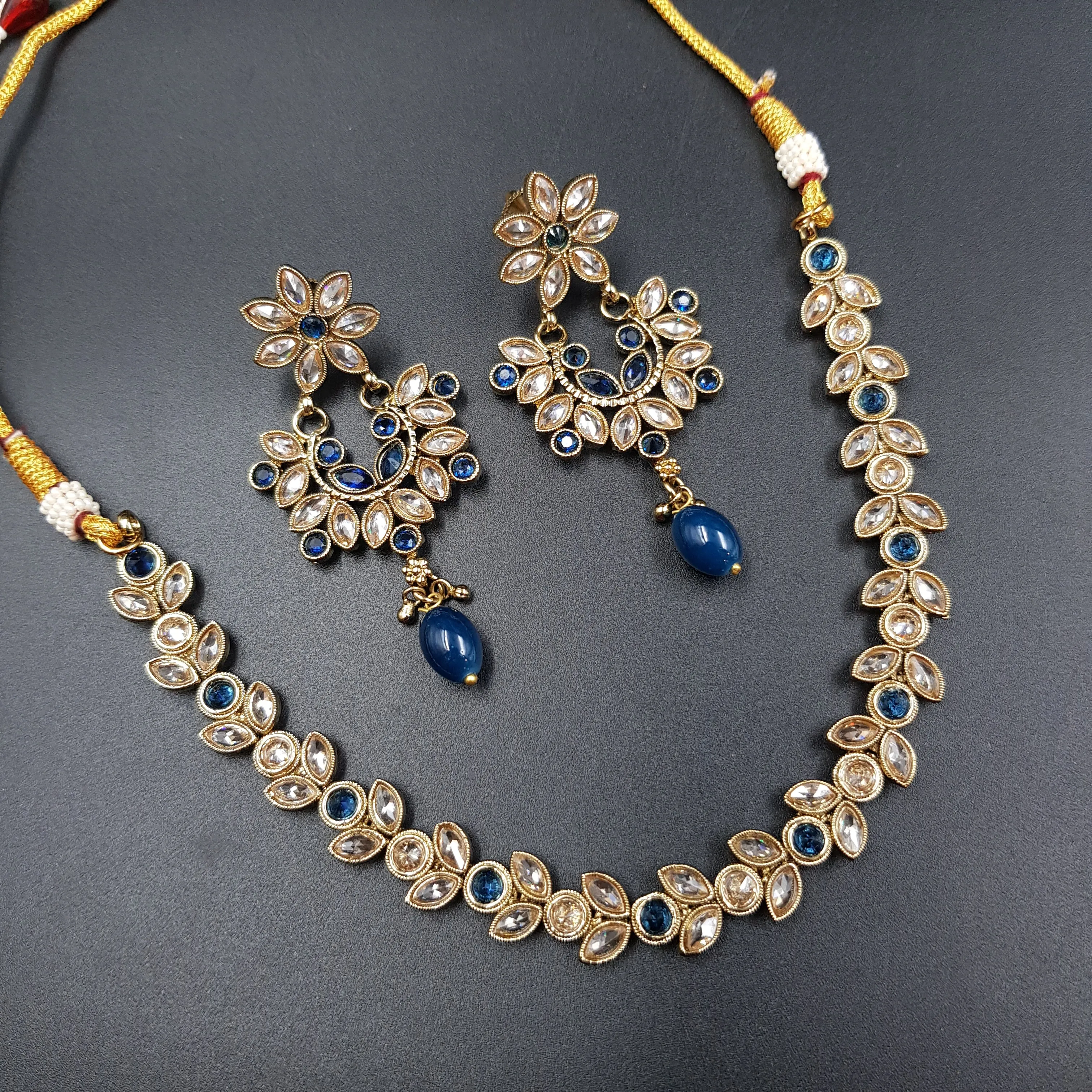 Round Neck Antique Necklace Set 3667-28