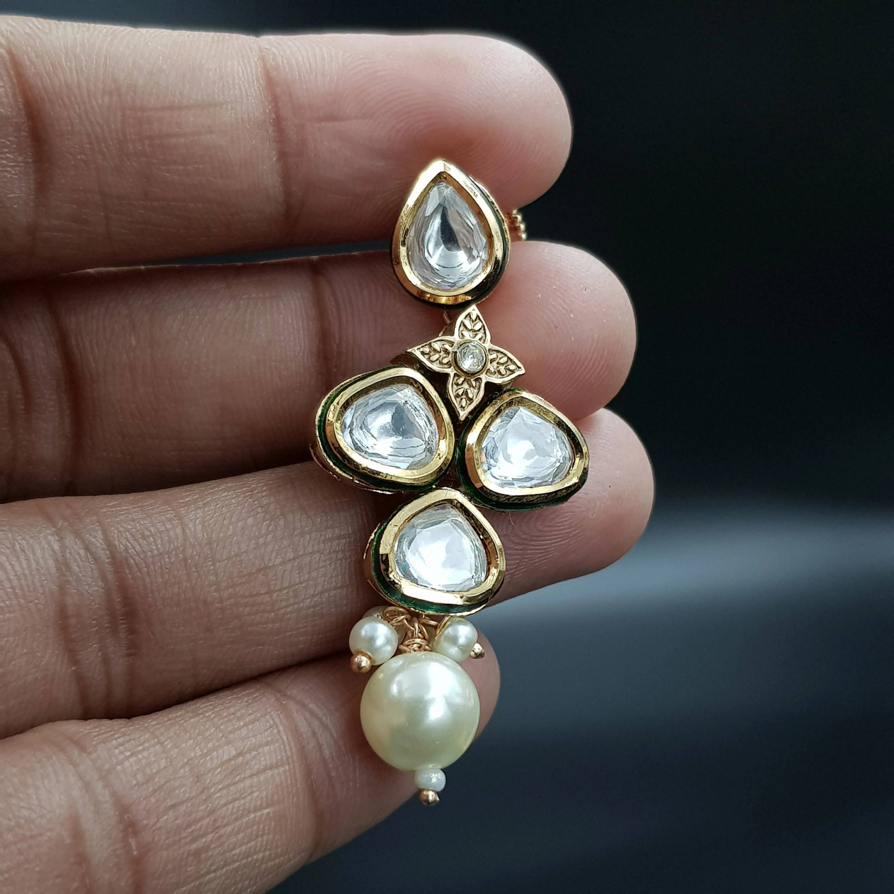 Round Neck Kundan Necklace Set 10123-4