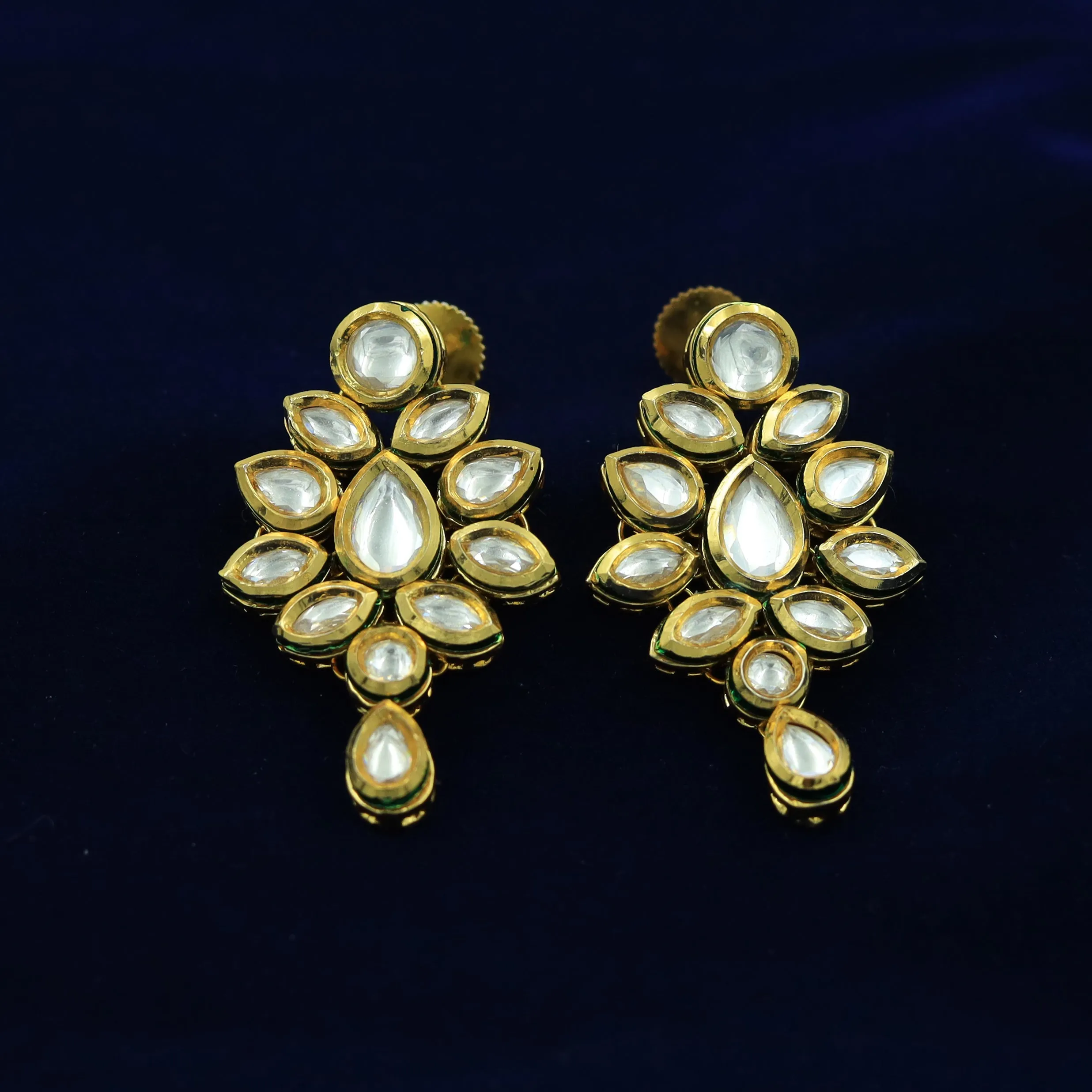 Round Neck Kundan Necklace Set 10171-28