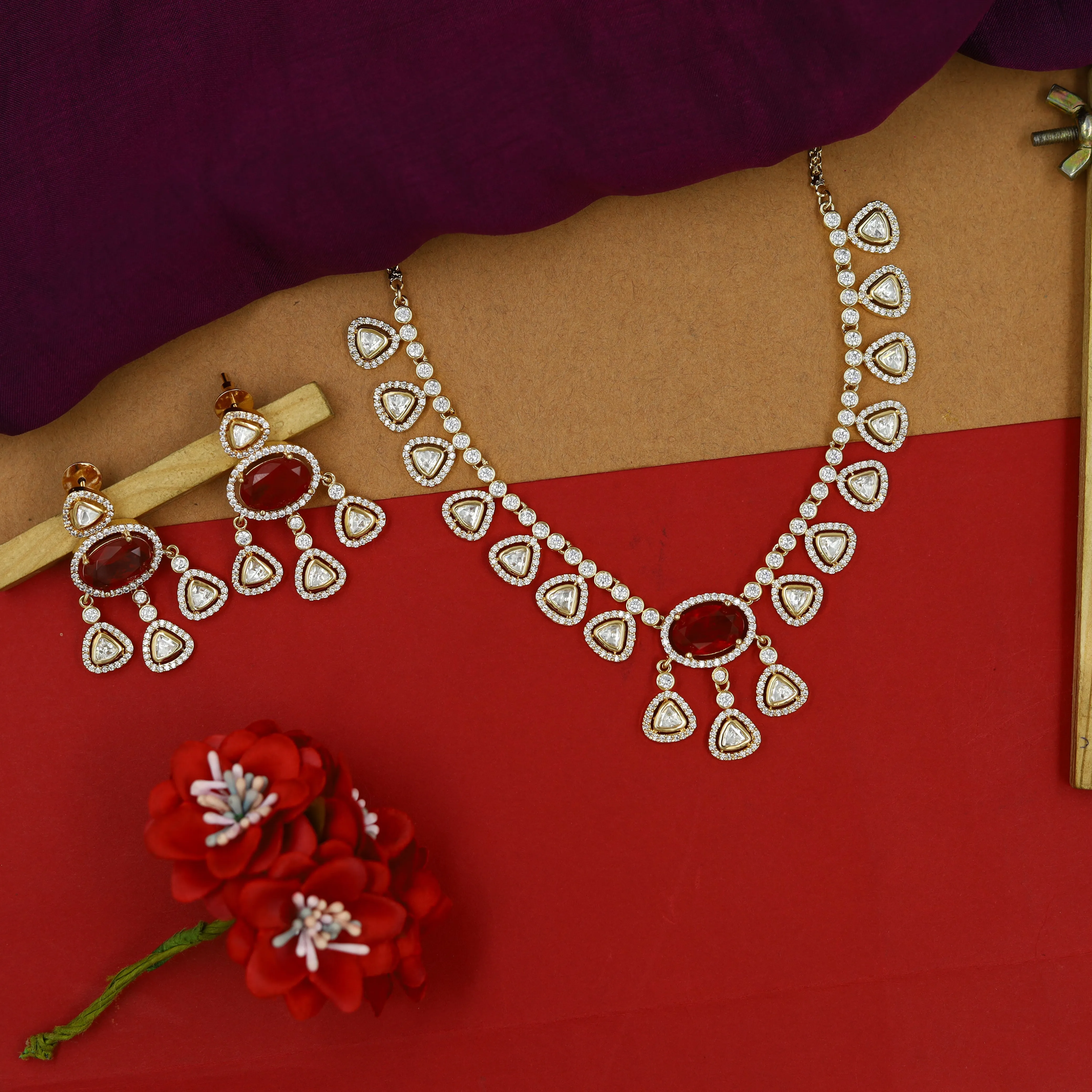Round Neck Kundan Necklace Set 15200-68
